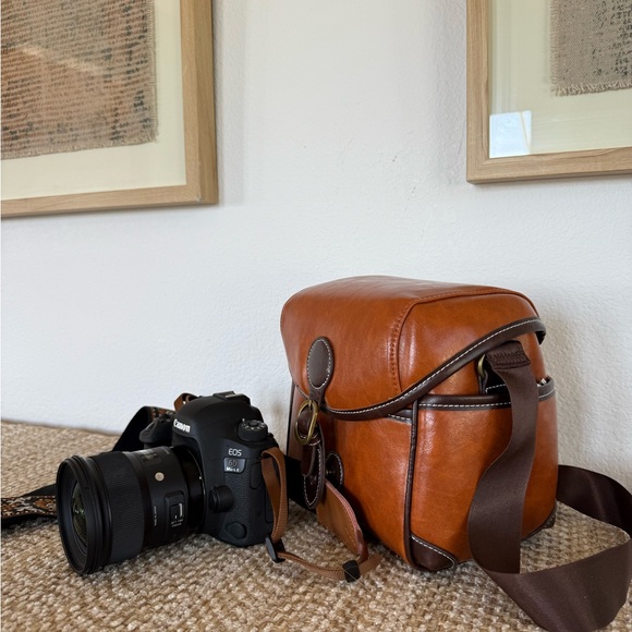 📸 Canon EOS 6D Mark II DSLR + Sigma 24mm f/1.4 Art Lens + Camera Bag Bundle - Picture 8 of 8